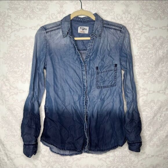 Anthropologie holding Horses Womens soft Chambray Ombré Tencel Button Up Top - Picture 7 of 7